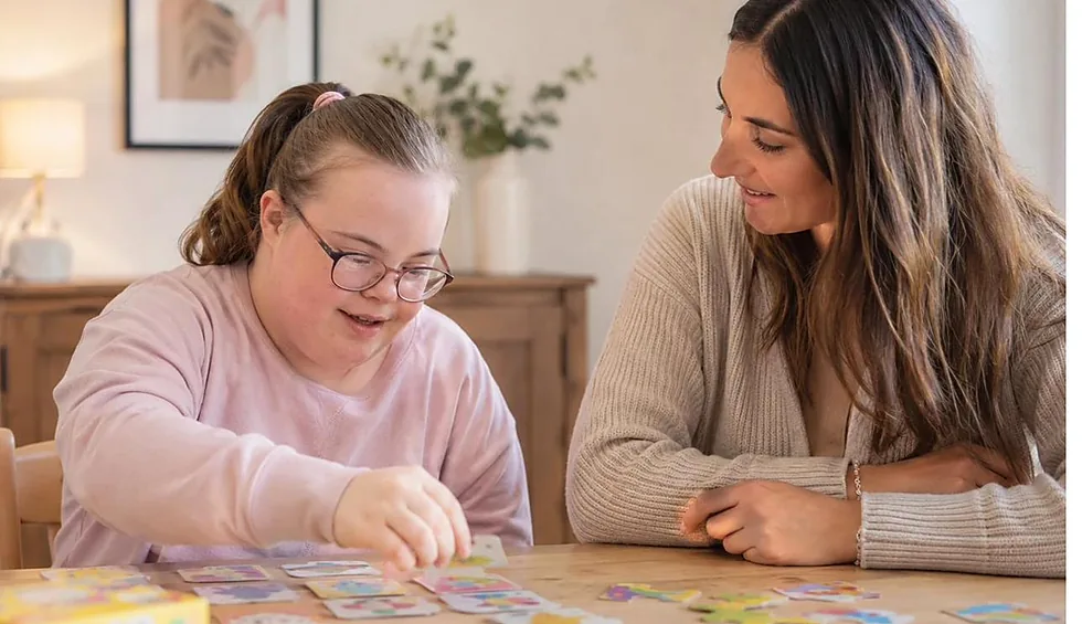 Vieillir avec un handicap : accompagnement à domicile par une auxiliaire de vie AUXI’life